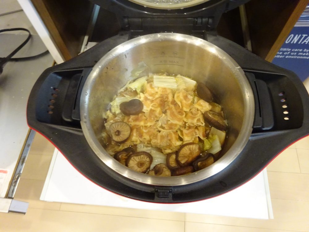干しシイタケ入り豚肉と白菜の煮物完成