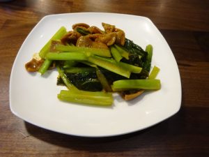 小松菜とこてっちゃんの炒め物